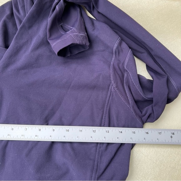 Lululemon Bhakti Yoga Jacket
Black Grape Women’s Size 6 - Picture 7 of 10
